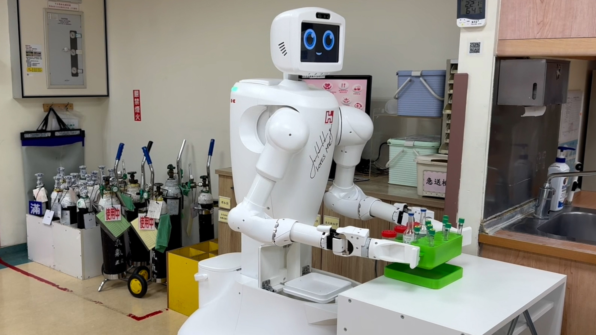 Foxconn Smart Hospital Robotics: A May 2025 Signal for Operational Automation